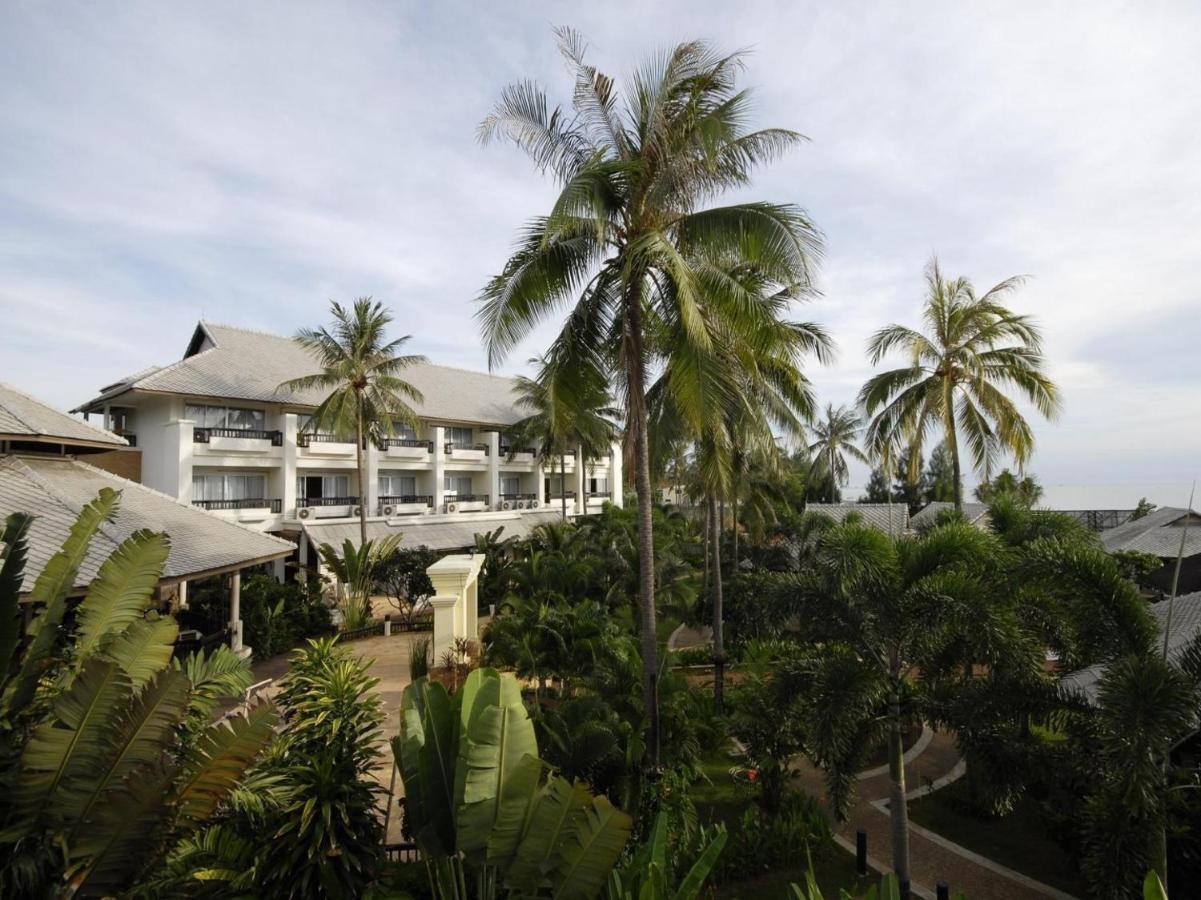 Golden Pine Beach Resort Pran Buri Exterior foto