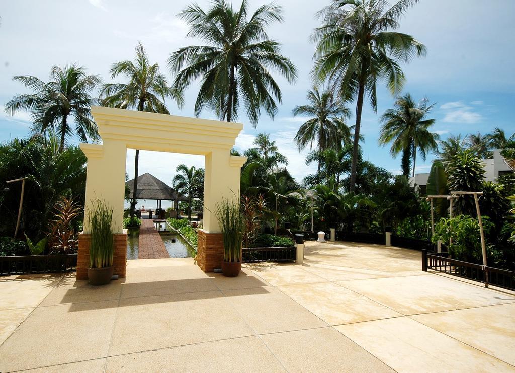 Golden Pine Beach Resort Pran Buri Exterior foto